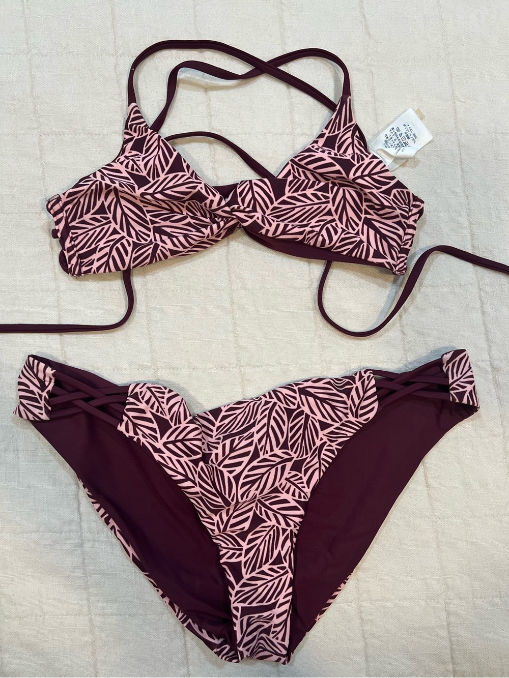 Women's Land’s End Two-Piece Pink/Burgundy Leaf Print Bikini Set - Reversible